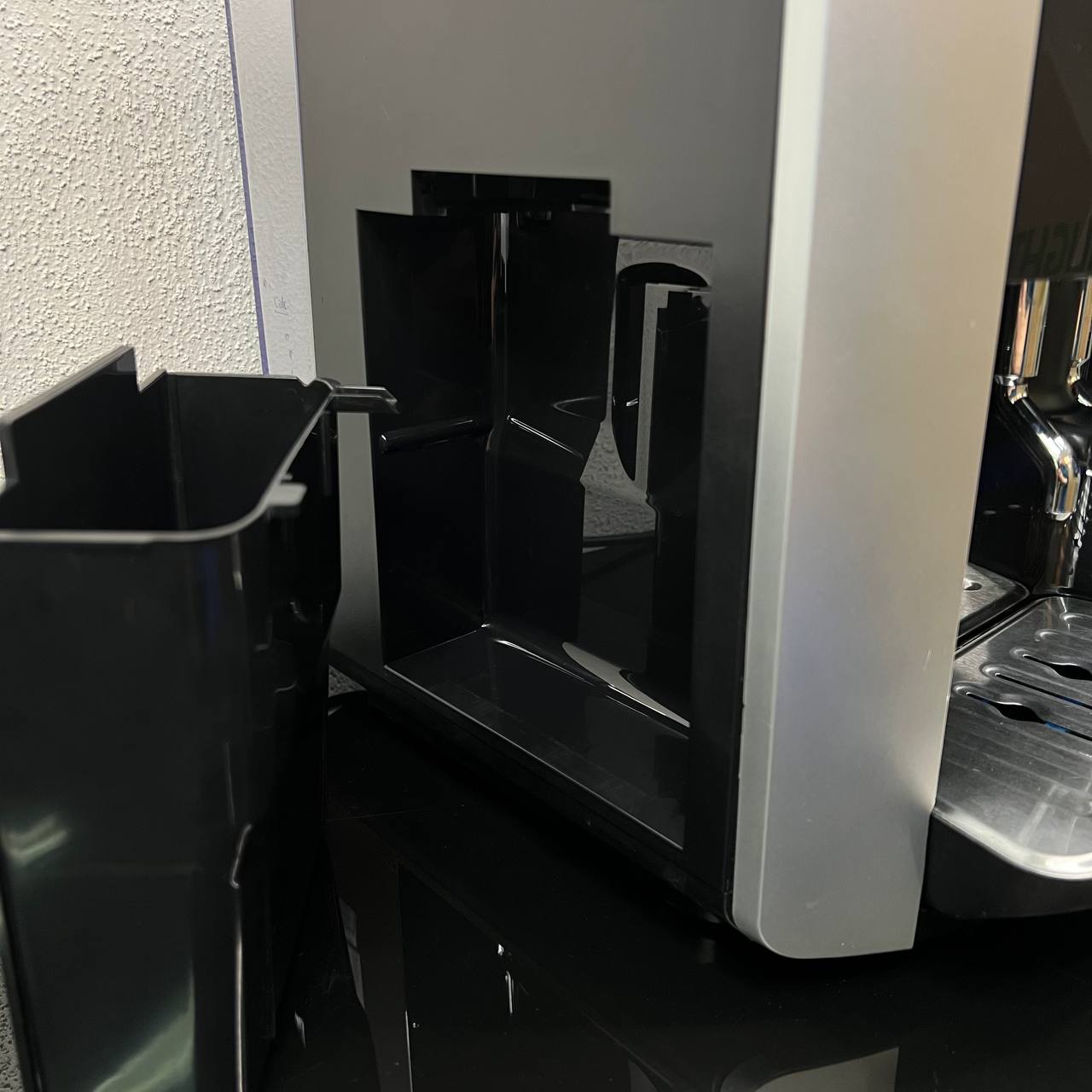 Кофемашина автоматическая Krups ARABICA EA811810
