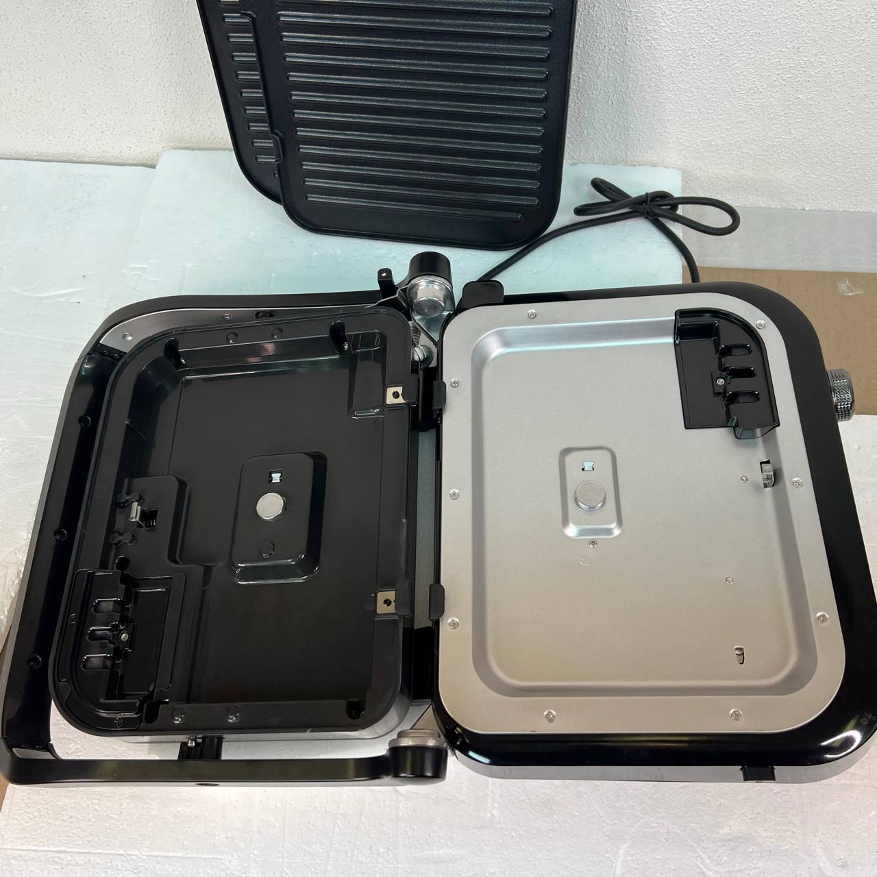 Электрогриль RED SOLUTION RGM-G850P